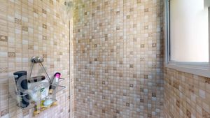 Image 4 - 325865