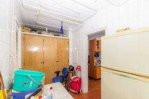 Image 37 - 326022