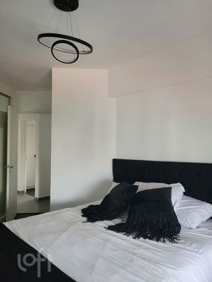 Image 19 - 326048