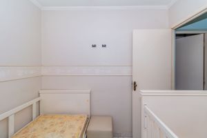 Image 11 - 326185