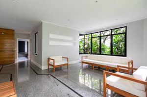 Image 45 - 326340