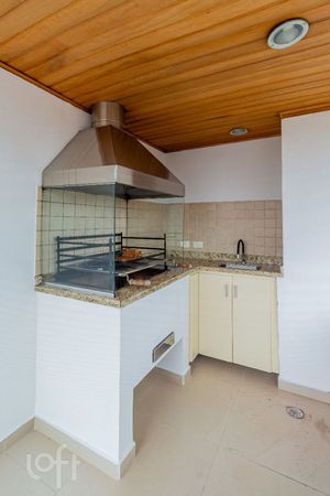 Image 33 - 326345