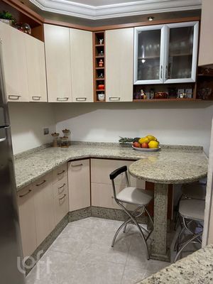 Image 11 - 326615