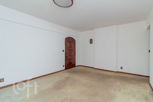 Image 1 - 327083