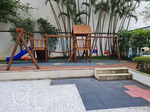Image 16 - 327235