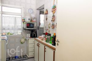 Image 12 - 327258