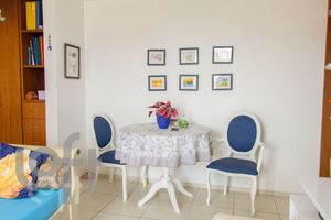 Image 22 - 327258