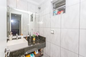 Image 10 - 327537