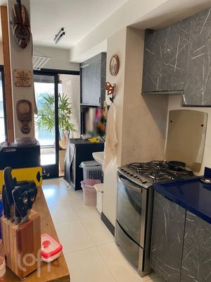 Image 17 - 327550