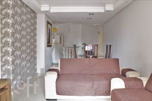 Image 12 - 327630