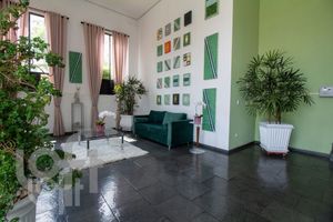 Image 27 - 327799