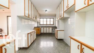 Image 40 - 327801