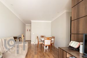 Image 11 - 328024