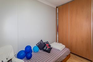 Image 13 - 328037