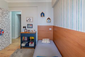 Image 17 - 328037