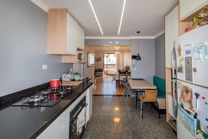 Image 25 - 328037