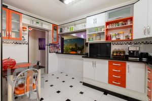 Image 9 - 328088