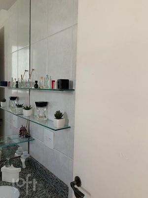 Image 21 - 328099