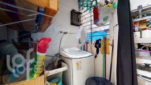 Image 10 - 328335