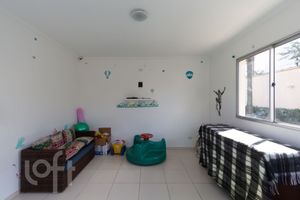 Image 13 - 328352