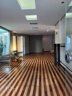 Image 25 - 328494