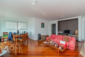 Image 43 - 328587
