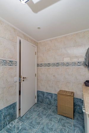 Image 36 - 328587