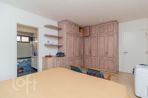Image 28 - 328587