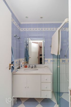 Image 23 - 328587