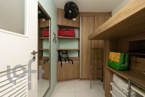 Image 18 - 328623