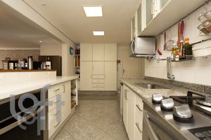 Image 20 - 328623