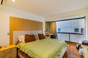 Image 18 - 328627