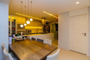 Image 9 - 328627