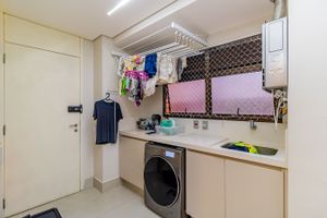 Image 15 - 328627