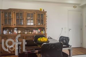 Image 12 - 328685