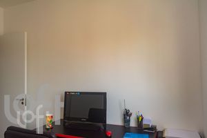 Image 1 - 328685