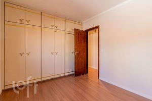 Image 33 - 328715