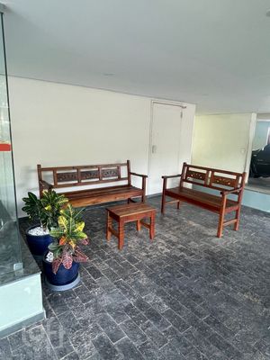 Image 10 - 328731