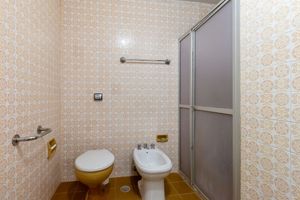Image 39 - 328815