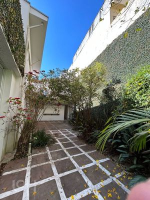 Image 17 - 329084