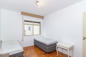 Image 18 - 329178