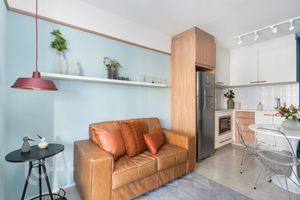 Image 19 - 329256
