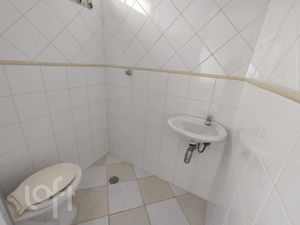 Image 25 - 329305