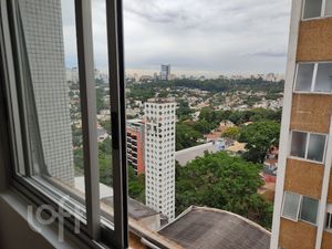 Image 30 - 329305