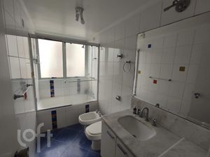 Image 23 - 329305