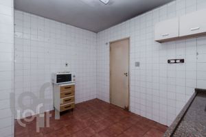 Image 7 - 329339