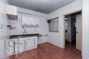 Image 4 - 329339