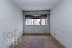 Image 19 - 329339
