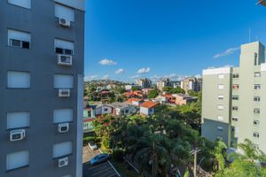 Image 3 - 329347