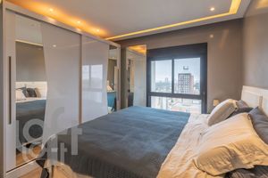 Image 10 - 329375